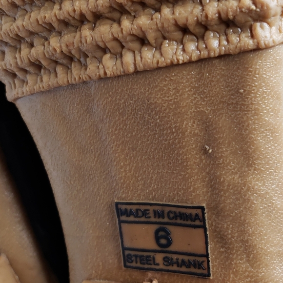 Golden Retriever Thinsulate Camo Duck Boots Sz. 6 - Picture 8 of 11